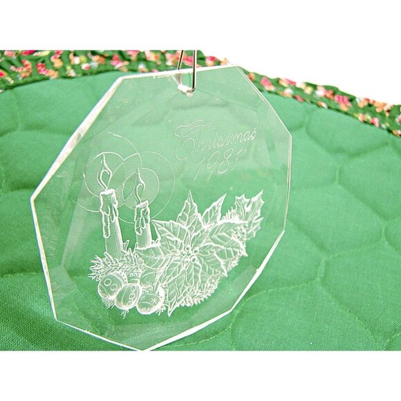 Vintage 1981 Etched Candles Wreath Acrylic Christmas Ornament Holiday Classics - Picture 3 of 9